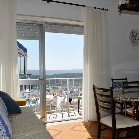 Casa De Zira Apartment Nazare