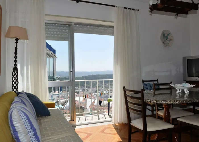 Casa De Zira Апартаменты Назаре